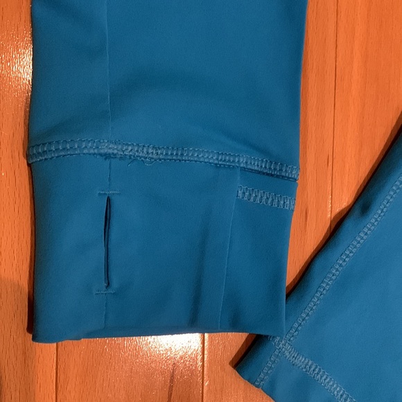 EUC Lululemon Vibrant Blue Define Jacket - size 10 - Picture 14 of 16